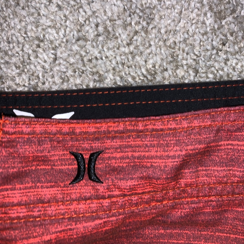 Hurley Red & Black Swim Trunks size Waist 30 - Picture 5 of 8